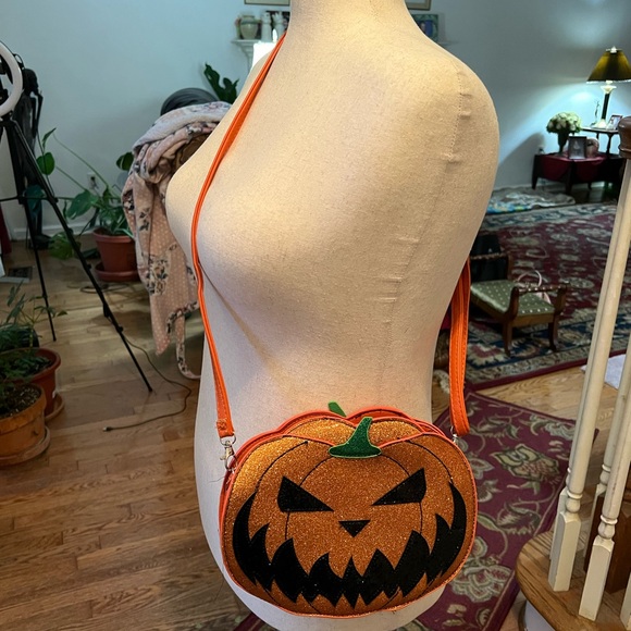 BNWT Unique Vintage Limited Edition Reversible Glitter Jack-O-Lantern Purse - Picture 2 of 6